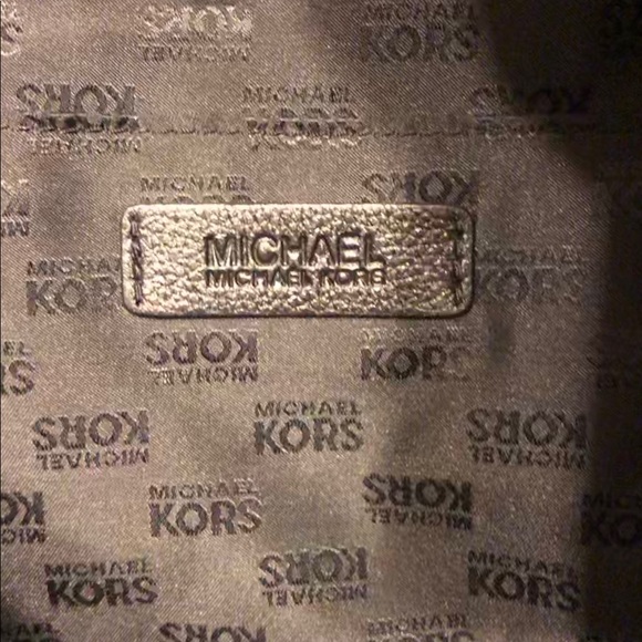 MK Purse - Picture 4 of 8